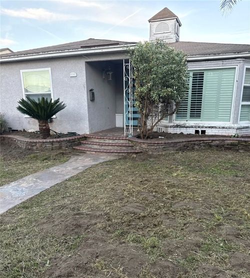 2720 San Francisco Ave, Long Beach, CA, 90806-2550 | Card Image