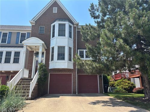 1944 E 82nd St, Cleveland, OH, 44103-4268 | Card Image