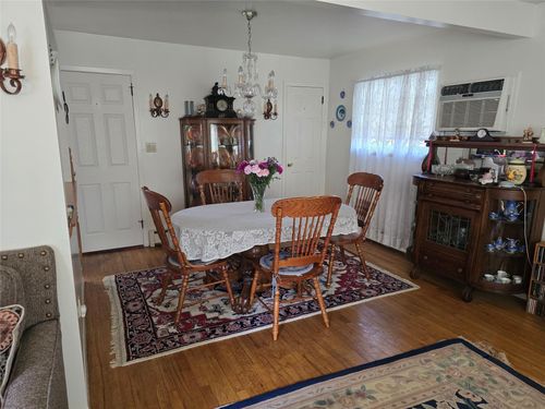 27 Leo Ln, Deer Park, NY, 11729-2219 | Card Image