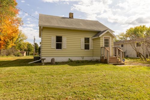 302 6th St Nw, Little Falls, MN, 56345-1337 | Card Image