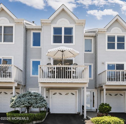 12 Vista Shores Dr, Union Beach, NJ, 07735-2570 | Card Image