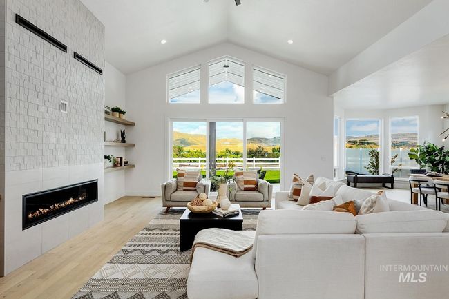 9276 W Sooty Grouse Ct, House other with 3 bedrooms, 3 bathrooms and 3 parking in Boise ID | Image 4
