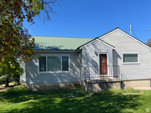 459 E 400 S, River Heights, UT, 84321-5507 | Card Image