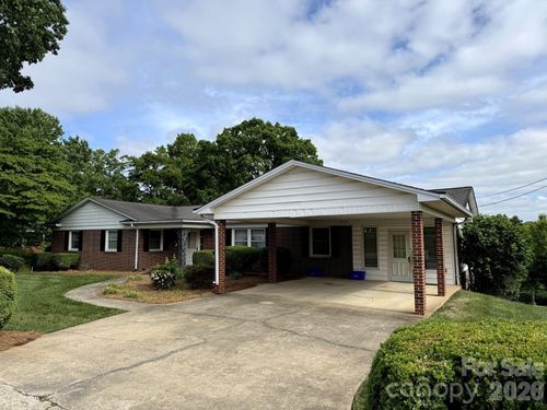 1 Clearview St, Granite Falls, NC, 28630-1903 | Card Image