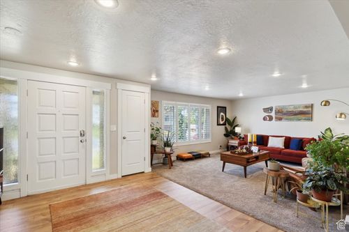 846 E 5600 S, South Ogden, UT, 84405-4903 | Card Image
