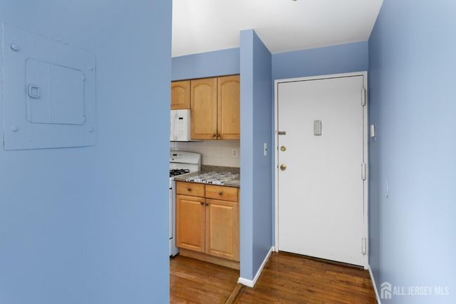 1724 Country Mill Dr, Townhouse with 1 bedrooms, 1 bathrooms and null parking in East Windsor NJ | Image 4