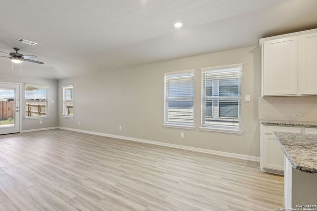9626 Grand Via Blvd, House other with 3 bedrooms, 2 bathrooms and null parking in Converse TX | Image 8