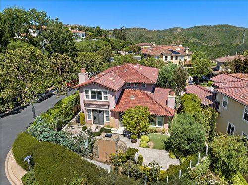 16 Sunset Cv, Newport Coast, CA, 92657-1901 | Card Image