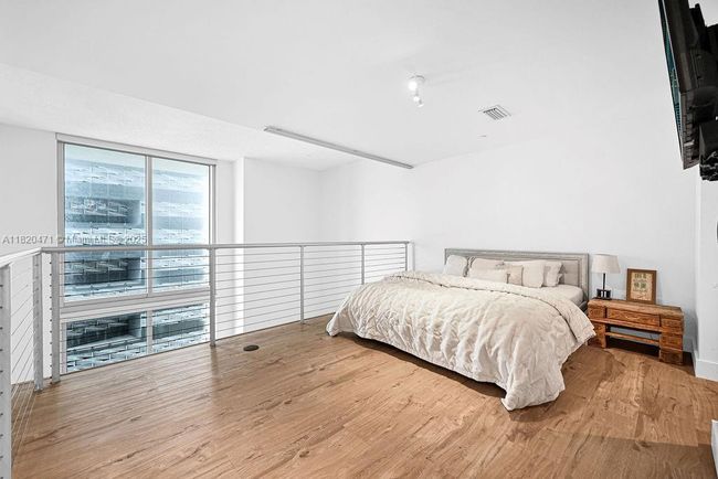 APT-806 - 1050 Brickell Ave, Condo with 1 bedrooms, 2 bathrooms and null parking in Miami FL | Image 19