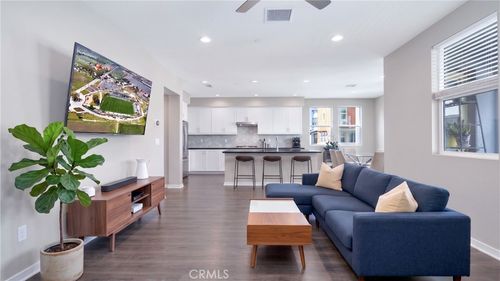 100 Tenor, Irvine, CA, 92618 | Card Image