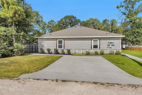 15841 Beechnut Dr, Montgomery, TX, 77356-3632 | Card Image