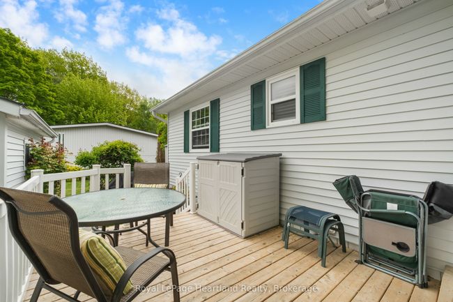 81402 Champlain Blvd, Home with 2 bedrooms, 2 bathrooms and 2 parking in Goderich ON | Image 27