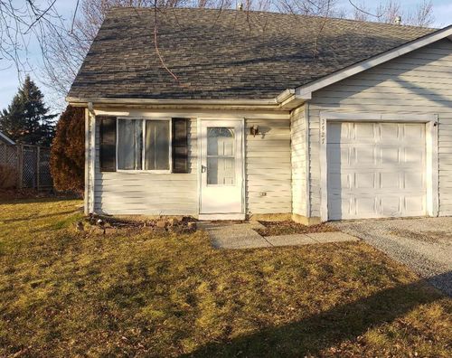 3427 Fox Hill Rd, Aurora, IL, 60504-5989 | Card Image