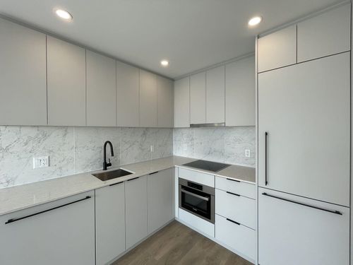 1806-13685 102 Ave, Surrey, BC, V3T0S2 | Card Image