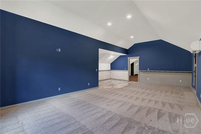 Bonus/Media Room | Image 31