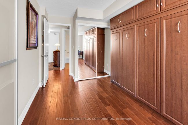 1135 - 109 Front St E, Condo with 2 bedrooms, 2 bathrooms and null parking in Toronto ON | Image 11