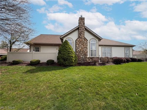 554 Crossings Cir, Tallmadge, OH, 44278-1242 | Card Image