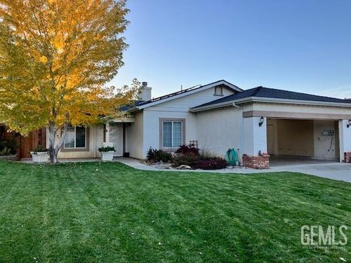 933 Clearview Street, Tehachapi, CA, 93561 | Card Image