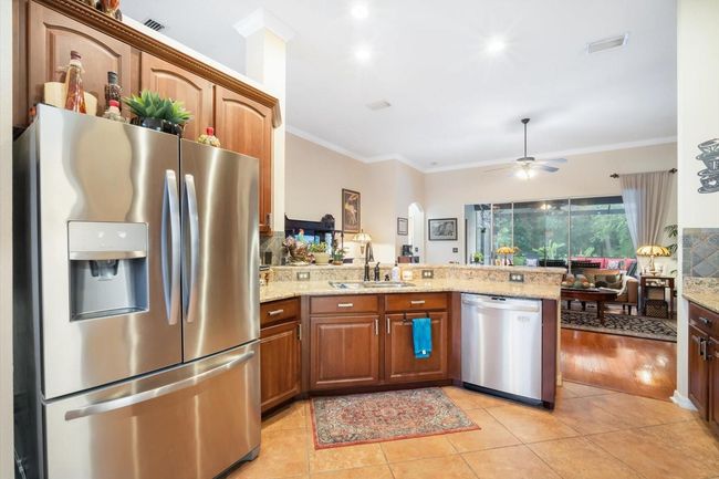 16442 Bridgewalk Dr, House other with 4 bedrooms, 2 bathrooms and null parking in LITHIA FL | Image 7