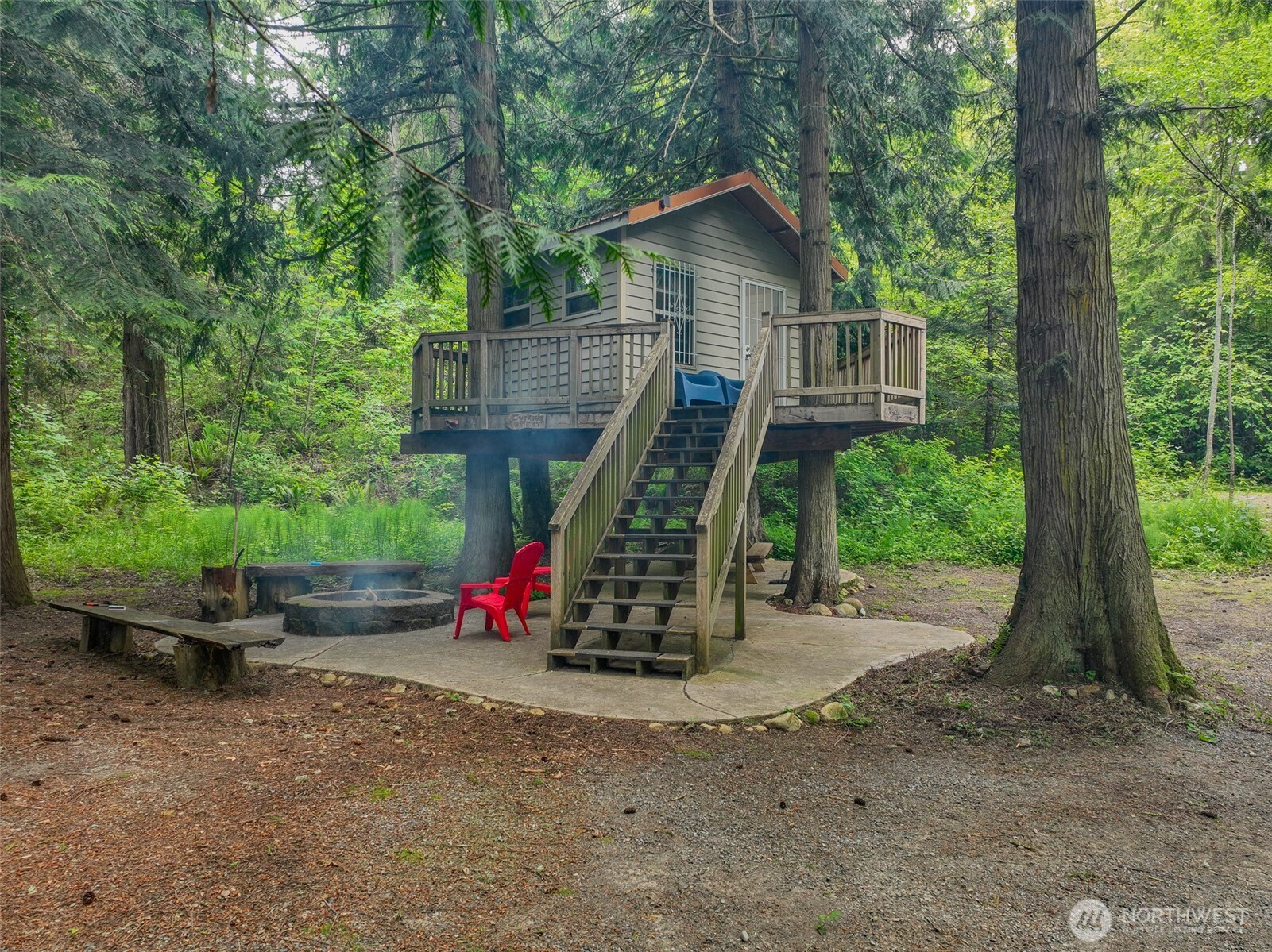 Land in Rainier 4
