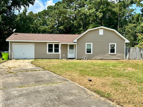 313 Deacon Ct, Havelock, NC, 28532-1709 | Card Image