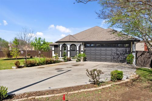 2026 Dripping Spgs, New Braunfels, TX, 78130-9075 | Card Image