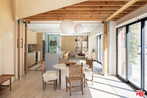 apt-107-1850 E Industrial St, Los Angeles, CA, 90021-1243 | Card Image