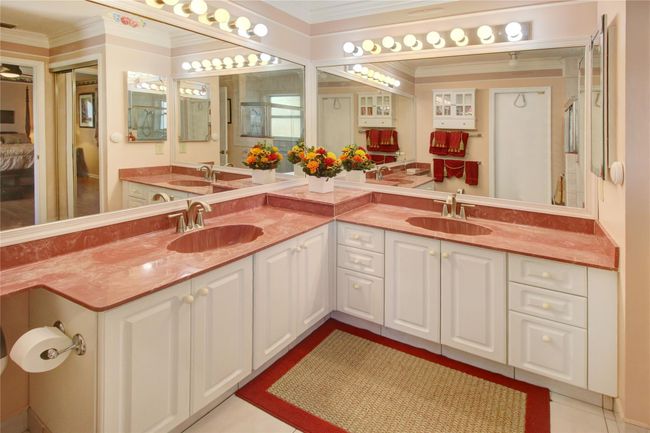 15580 Winkfield Cir, House other with 4 bedrooms, 2 bathrooms and null parking in Davie FL | Image 17