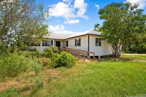 2862 Wetz Rd, Santa Clara, TX, 78124-1753 | Card Image