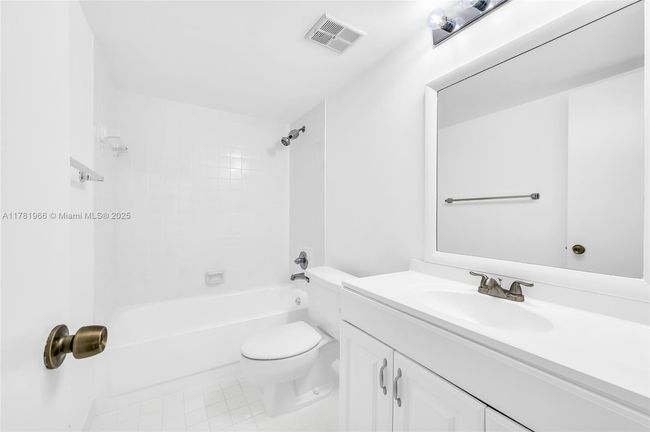 APT-808 - 2821 Sw 87 Th Ave, Condo with 3 bedrooms, 3 bathrooms and null parking in Davie FL | Image 22