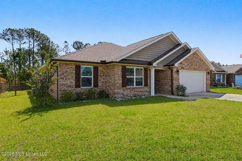 35 Whisperwood Ln, Ocean Springs, MS, 39564-9212 | Card Image