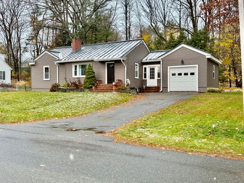 8 Lloyd Road, Waterville, ME, 04901 | Card Image