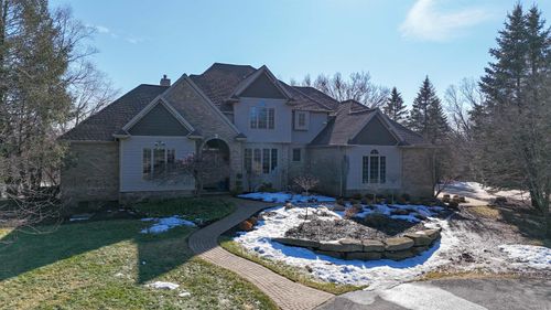 956 E Remus Rd, Mount Pleasant, MI, 48858-9073 | Card Image