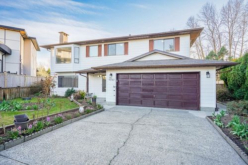 9041 122b Street, Surrey, BC, V3V7L7 | Card Image