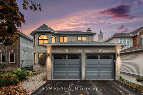 7 Forestglade Cres, Ottawa, ON, K1G5X3 | Card Image