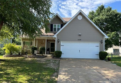 1908 Mid Summer Dr, Imperial, MO, 63052-2186 | Card Image
