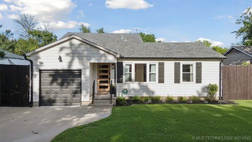 3919 S Detroit Ave, Tulsa, OK, 74105-3039 | Card Image
