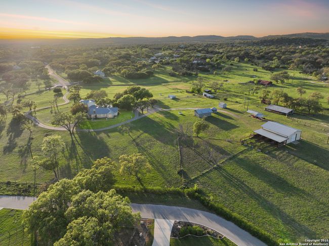 70 Cleo Ln, House other with 4 bedrooms, 4 bathrooms and null parking in Boerne TX | Image 94
