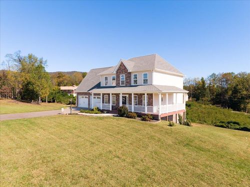 250 Thornblade Way, Blue Ridge, VA, 24064-1855 | Card Image