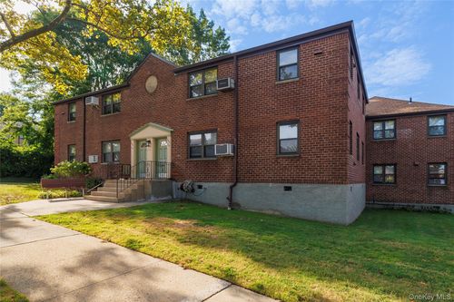 lower-unit-f1-245 61 Avenue, New York, NY, 11362 | Card Image