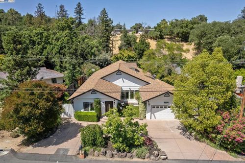 3296 Walnut Ln, Lafayette, CA, 94549-5308 | Card Image