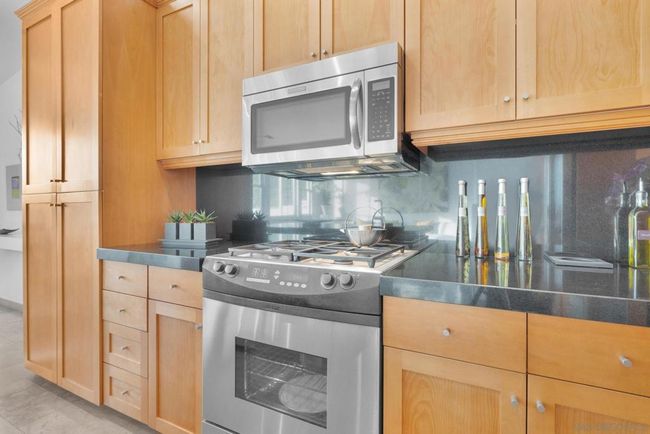 3142 Harbor Ridge Ln, Condo with 3 bedrooms, 2 bathrooms and 3 parking in San Diego CA | Image 11