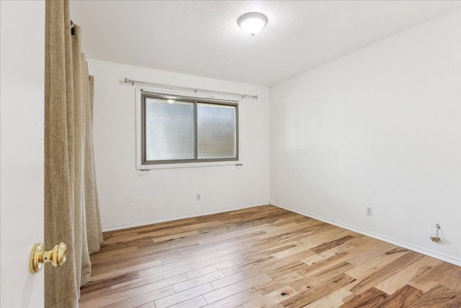 Secondary bedroom | Image 16