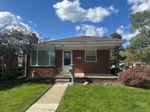 1900 W Jefferson Avenue, Trenton, MI, 48183 | Card Image