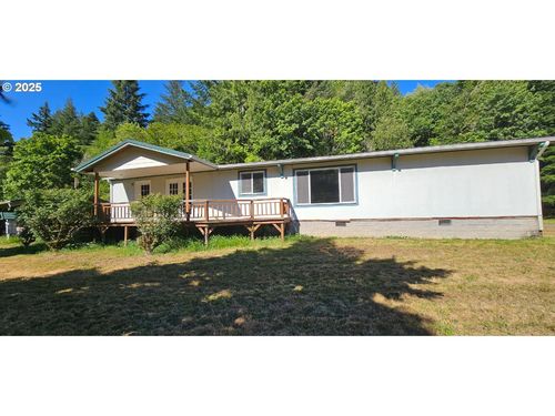 8124 Lower Smith River Rd, Reedsport, OR, 97467-8711 | Card Image