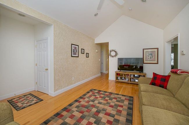 15 Lamplighter Village Rd, Condo with 2 bedrooms, 2 bathrooms and null parking in Windham NH | Image 6
