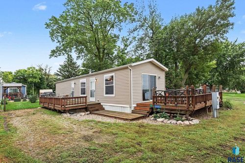 c17-6402 Fischer Pl, Wentworth, SD, 57075-7336 | Card Image