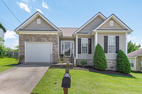 7108 Legacy Dr, Antioch, TN, 37013-3926 | Card Image