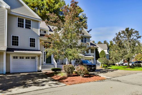 67 Barrington Ave, Nashua, NH, 03062-2288 | Card Image