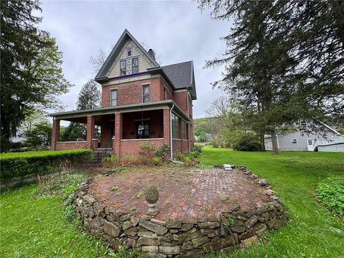 816 Main St, Brockway, PA, 15824-1614 | Card Image